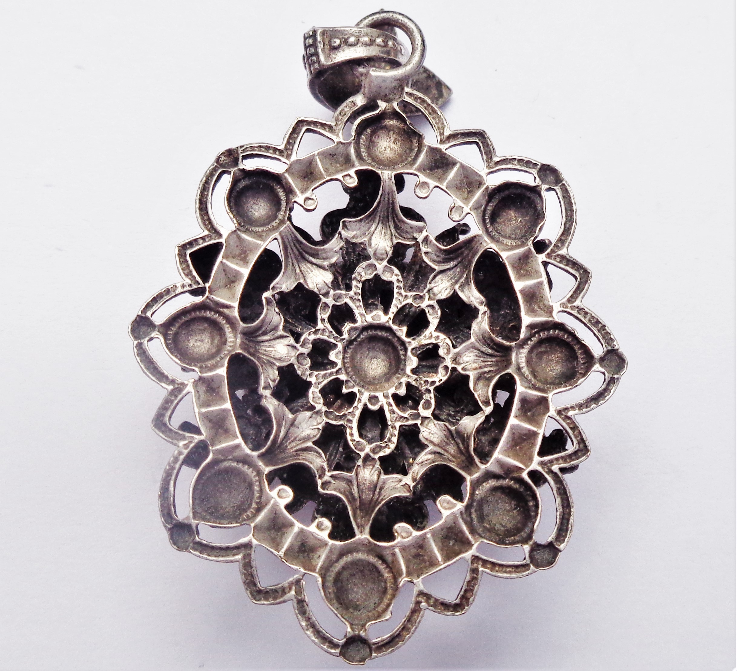 CHARISMATIC & ELABORATED ANTIQUE JEWEL PENDANT TO THE FRENCH CITY OF ...