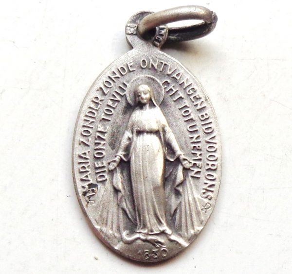 Vintage silver religious charm pendant - the Miraculous Medal
