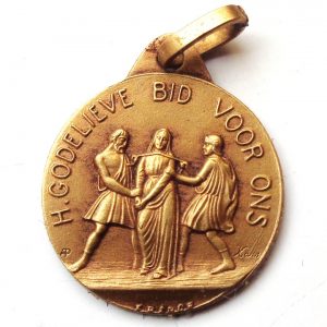Vintage sgold plated religious charm medal pendant to Saint Godelina