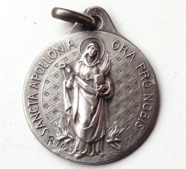Vintage silver religious charm medal pendant to Saint Apollonia