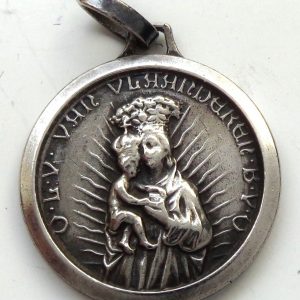 silver medal pendant Our Lady of Flanders Dadizeele