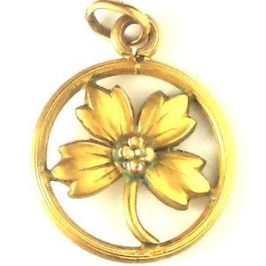 Antique gold-plated floral pendant with botanical design, featuring a five-petal flower, 18mm diameter.